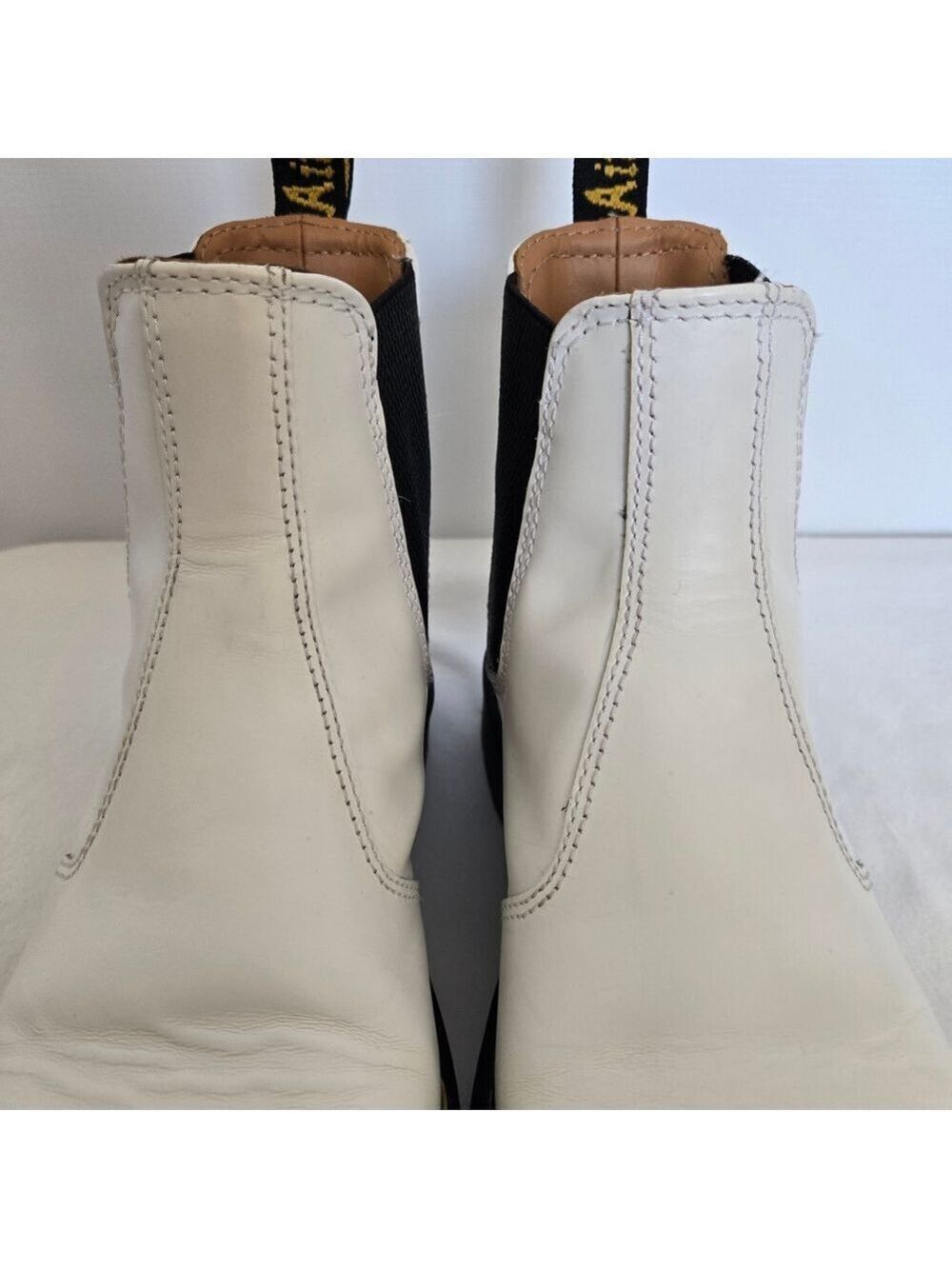 DOC MARTEN'S 2976 CHELSEA BOOTS SMOOTH LEATHER WHITE UNISEX WOMEN 7/ MEN 6 - Picture 6 of 16